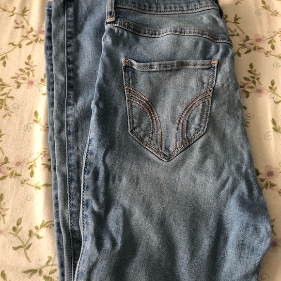 Hollister Skinny Jeans - Picture 3 of 3